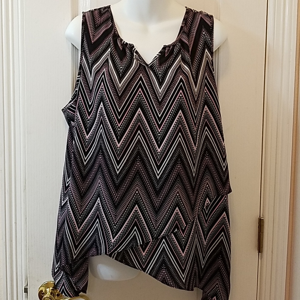 Zac & Rachel sleeveless asymmetrical flowy top